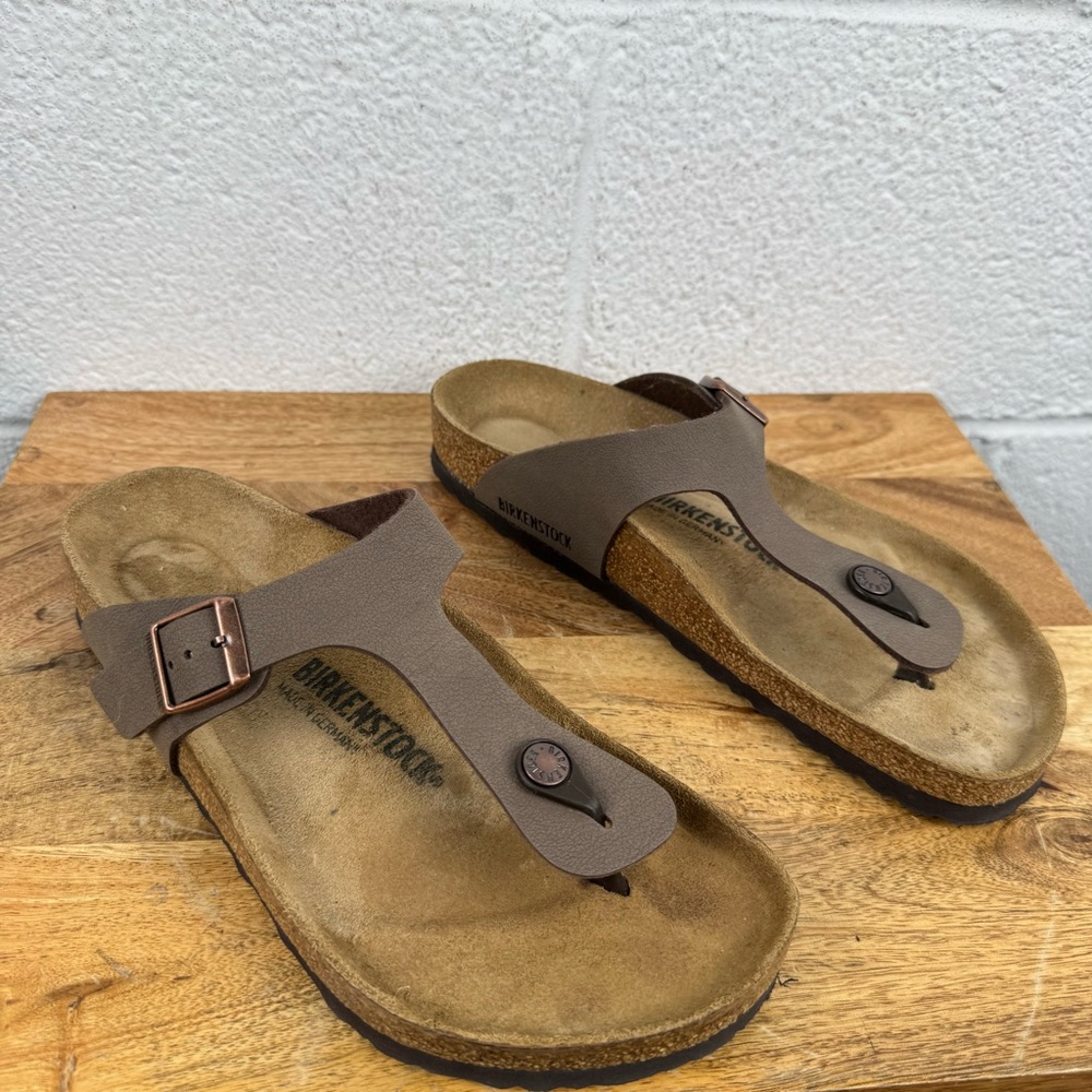Birkenstock Gizeh Birko-Flor Thong Sandals Brown Size 41 (US 10)